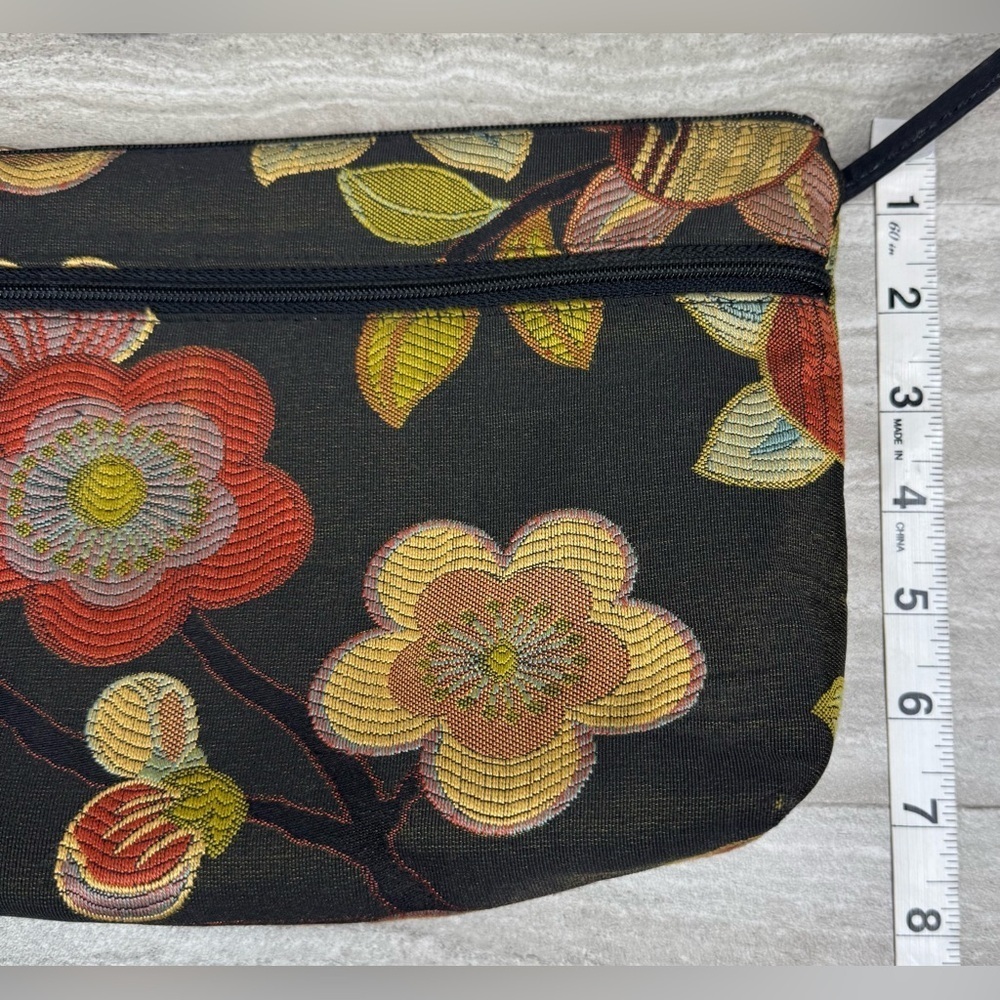 Danny K Floral Tapestry Handmade Lined Crossbody Bag - Picture 3 of 8